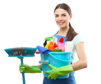 Bathroom deep cleaning for a holiday let in Edgware